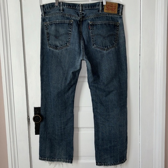 LEVI’S 559 RELAXED FIT STRAIGHT JEANS MEDIUM WASH - Picture 8 of 16
